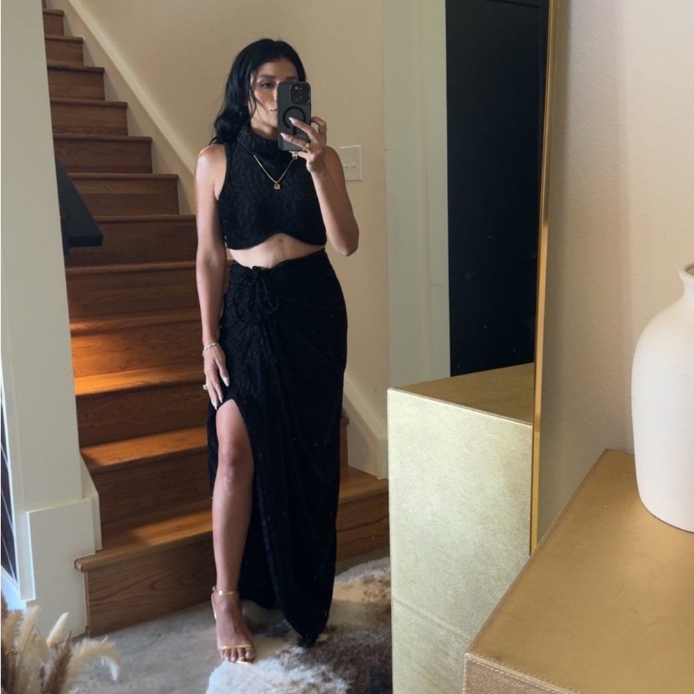 Elegant Black Women's Skirt
